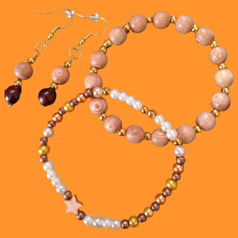 Two Beautiful Beads Bracelets With Earrings